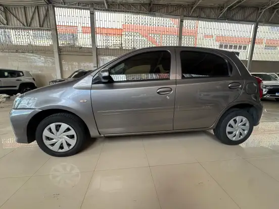 TOYOTA-ETIOS-2018