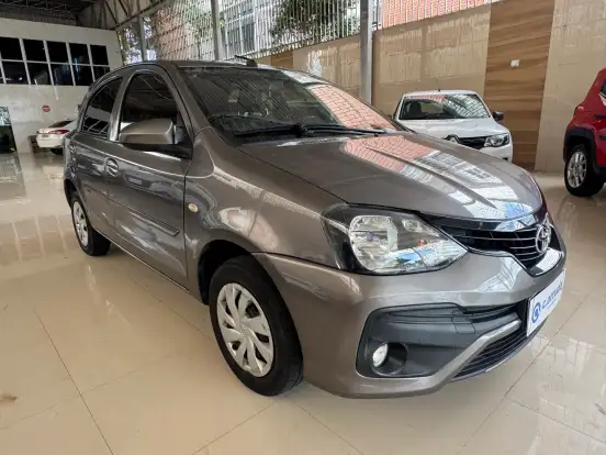 TOYOTA-ETIOS-2018
