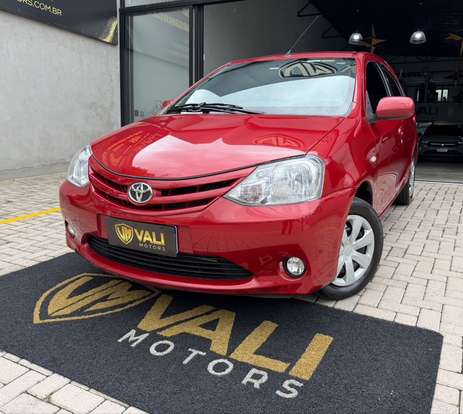 TOYOTA-ETIOS-2013