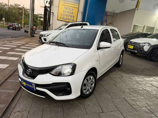 TOYOTA-ETIOS-2019