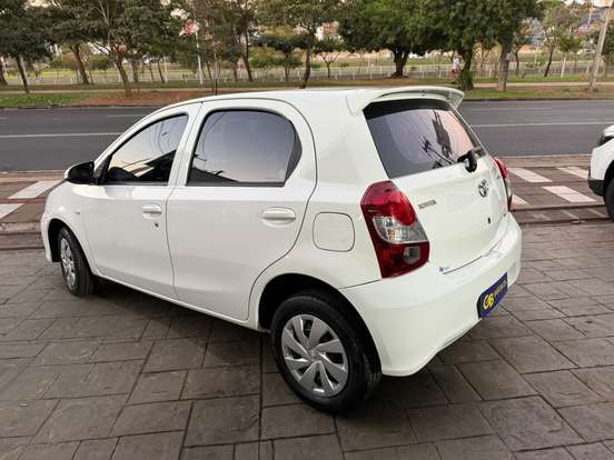 TOYOTA-ETIOS-1.3 X 16V FLEX 4P MANUAL TOYOTA-ETIOS-2019