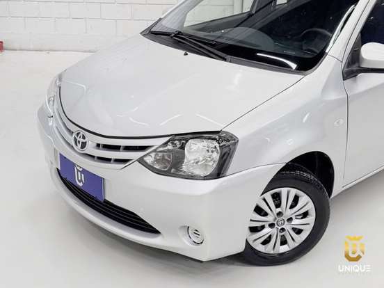 TOYOTA-ETIOS-1.3 X 16V FLEX 4P MANUAL TOYOTA-ETIOS-2014