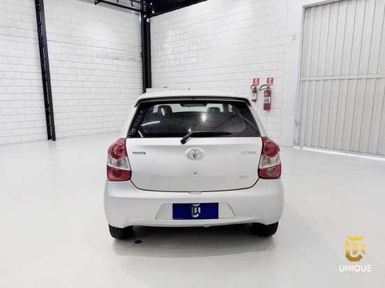 TOYOTA-ETIOS-1.3 X 16V FLEX 4P MANUAL TOYOTA-ETIOS-2014