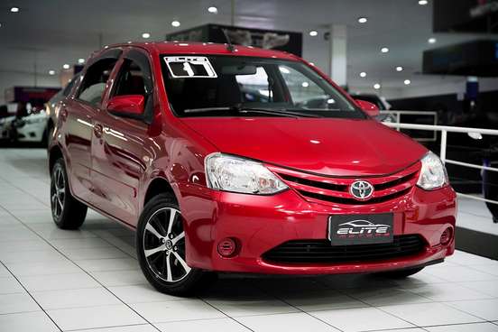 TOYOTA-ETIOS-2016