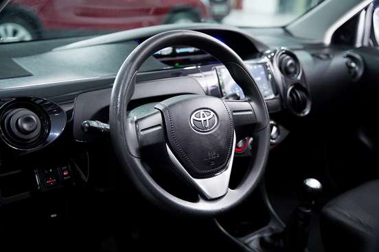 TOYOTA-ETIOS-2016