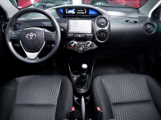 TOYOTA-ETIOS-1.3 X 16V FLEX 4P MANUAL TOYOTA-ETIOS-2016