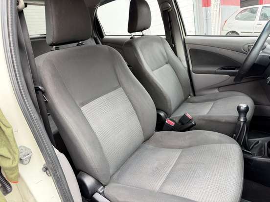 TOYOTA-ETIOS-2013