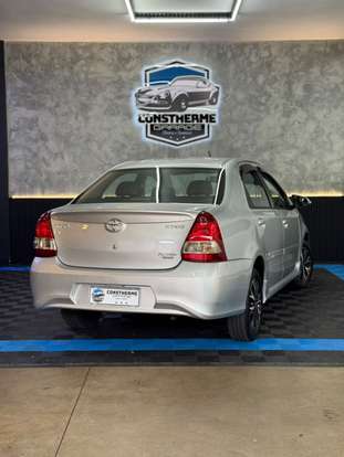 TOYOTA-ETIOS-2018