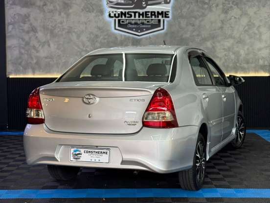 TOYOTA-ETIOS-1.5 PLATINUM SEDAN 16V FLEX 4P AUTOMÁTICO TOYOTA-ETIOS-2018