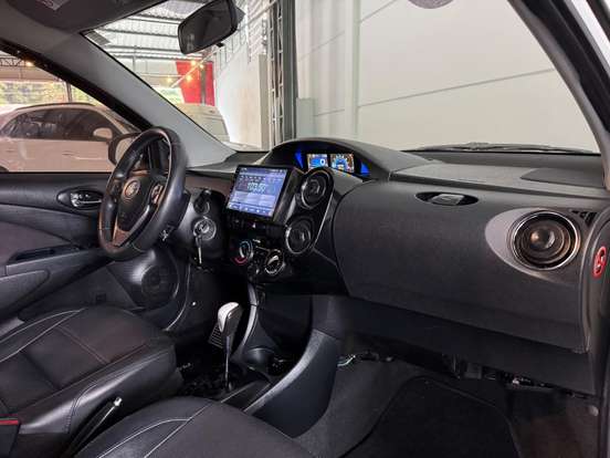 TOYOTA-ETIOS-1.5 PLATINUM SEDAN 16V FLEX 4P AUTOMÁTICO TOYOTA-ETIOS-2017