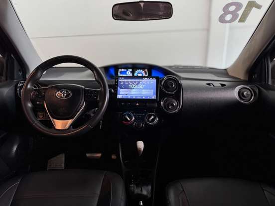 TOYOTA-ETIOS-2017