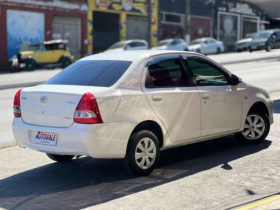 TOYOTA-ETIOS-1.5 XS SEDAN 16V FLEX 4P MANUAL TOYOTA-ETIOS-2015