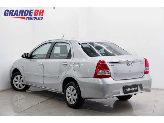 TOYOTA-ETIOS-2018