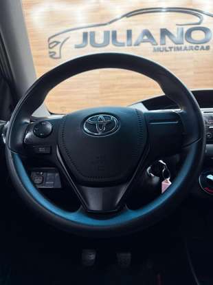 TOYOTA-ETIOS-2015
