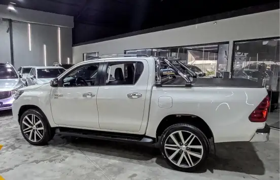 TOYOTA-HILUX-2020