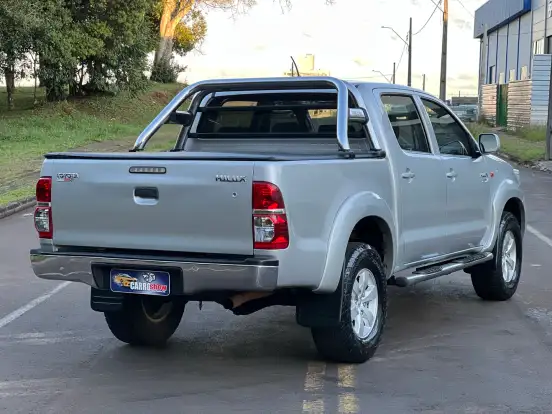 TOYOTA-HILUX-2012