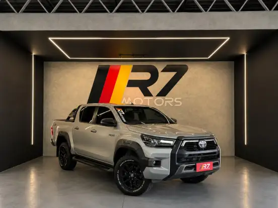 TOYOTA-HILUX-2.8 D-4D TURBO DIESEL CD CONQUEST 4X4 AUTOMÁTICO TOYOTA-HILUX-2022