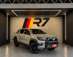 TOYOTA HILUX 2.8 D-4D TURBO DIESEL CD CONQUEST 4X4 AUTOMÁTICO TOYOTA HILUX 2.8 D-4D TURBO DIESEL CD CONQUEST 4X4 AUTOMÁTICO