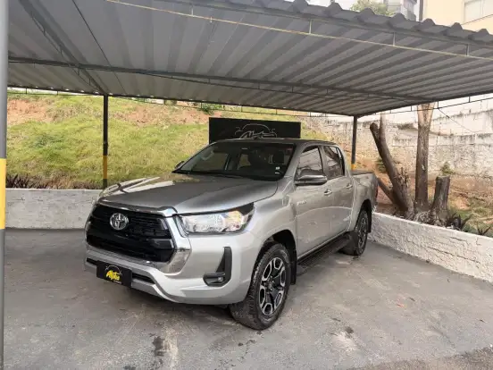 TOYOTA-HILUX-2022