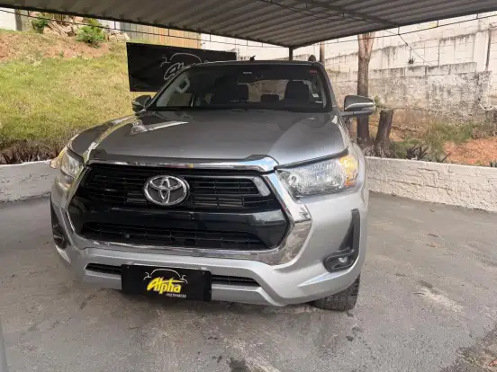 TOYOTA-HILUX-2.8 D-4D TURBO DIESEL CD SRV 4X4 AUTOMÁTICO TOYOTA-HILUX-2022