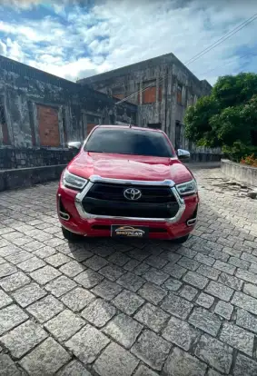 TOYOTA-HILUX-2021