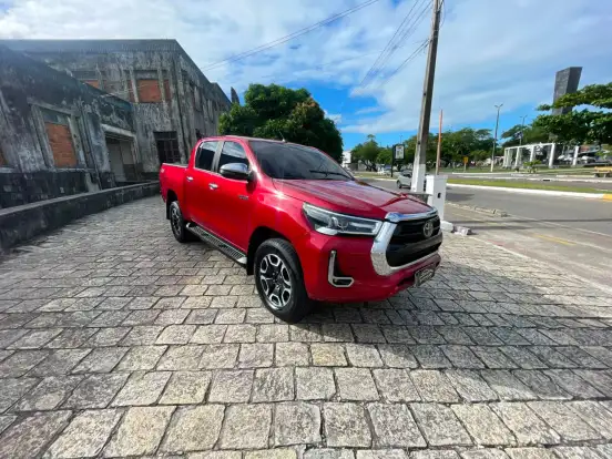 TOYOTA-HILUX-2.8 D-4D TURBO DIESEL CD SRX 4X4 AUTOMÁTICO TOYOTA-HILUX-2021