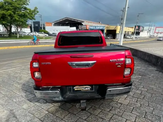 TOYOTA-HILUX-2.8 D-4D TURBO DIESEL CD SRX 4X4 AUTOMÁTICO TOYOTA-HILUX-2021