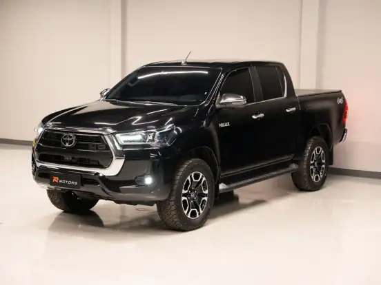 TOYOTA-HILUX-2.8 D-4D TURBO DIESEL CD SRX 4X4 AUTOMÁTICO TOYOTA-HILUX-2023