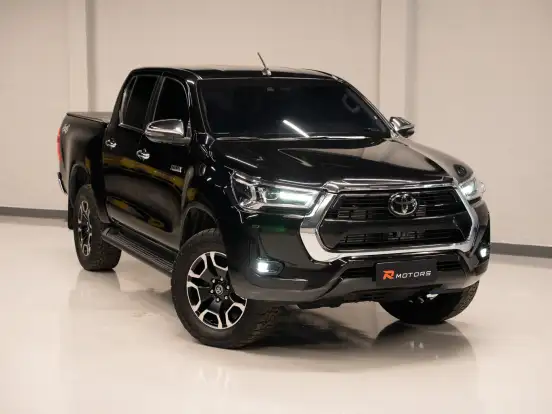 TOYOTA-HILUX-2023
