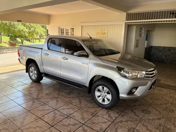 TOYOTA HILUX 2.8 SRV 4X4 CD 16V DIESEL 4P AUTOMÁTICO