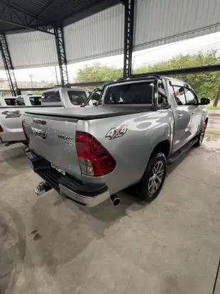 TOYOTA-HILUX-2019
