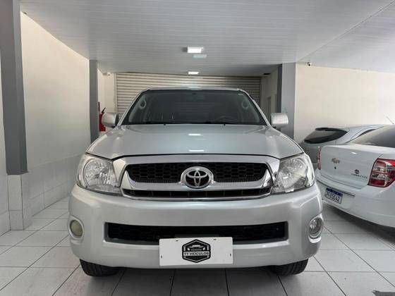 TOYOTA HILUX 2.7 SR 4X2 CD 16V GASOLINA 4P AUTOMÁTICO