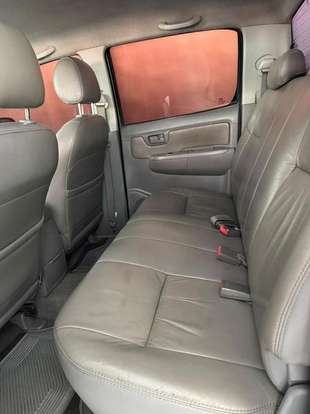 TOYOTA-HILUX-2009