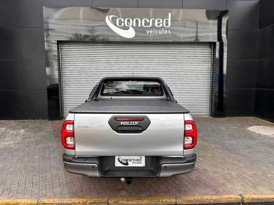 TOYOTA-HILUX-2022