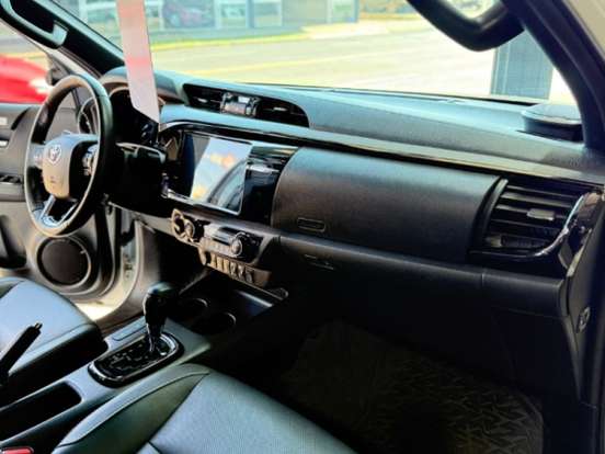 TOYOTA-HILUX-2.8 D-4D TURBO DIESEL CD CONQUEST 4X4 AUTOMÁTICO TOYOTA-HILUX-2023