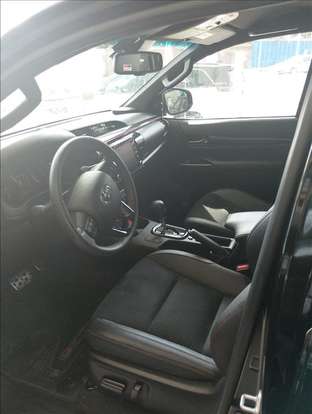 TOYOTA-HILUX-2023