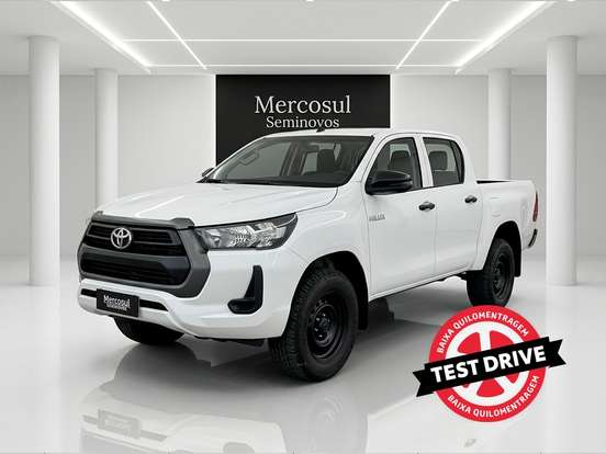 TOYOTA-HILUX-2025