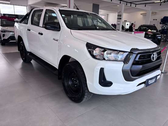TOYOTA-HILUX-2025