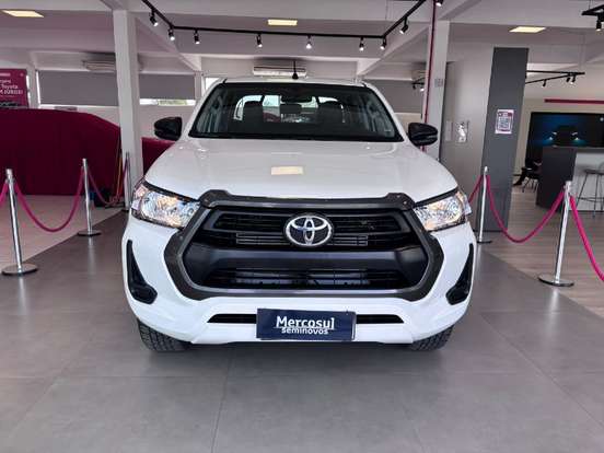 TOYOTA-HILUX-2.8 D-4D TURBO DIESEL CD POWER PACK 4X4 AUTOMÁTICO TOYOTA-HILUX-2025