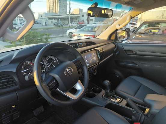 TOYOTA-HILUX-2.8 D-4D TURBO DIESEL CD POWER PACK 4X4 AUTOMÁTICO TOYOTA-HILUX-2025