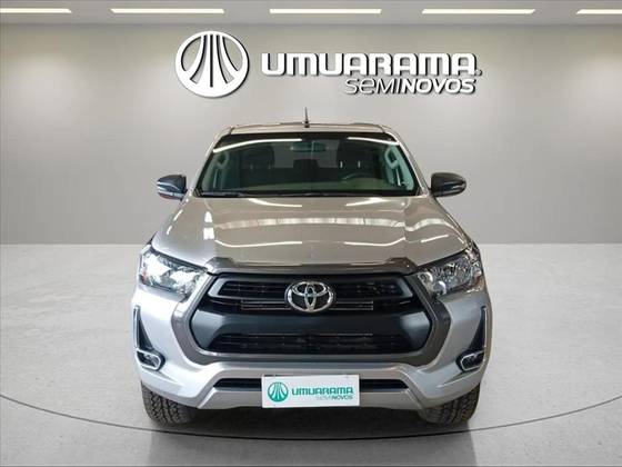TOYOTA HILUX 2.8 D-4D TURBO DIESEL CD SR 4X4 AUTOMÁTICO