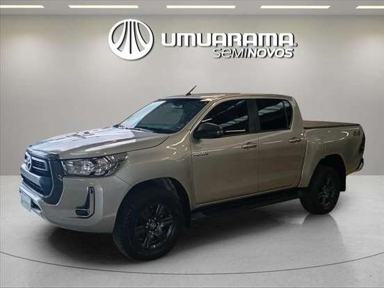 TOYOTA-HILUX-2.8 D-4D TURBO DIESEL CD SR 4X4 AUTOMÁTICO TOYOTA-HILUX-2025
