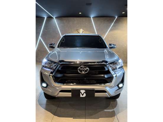 TOYOTA-HILUX-2024