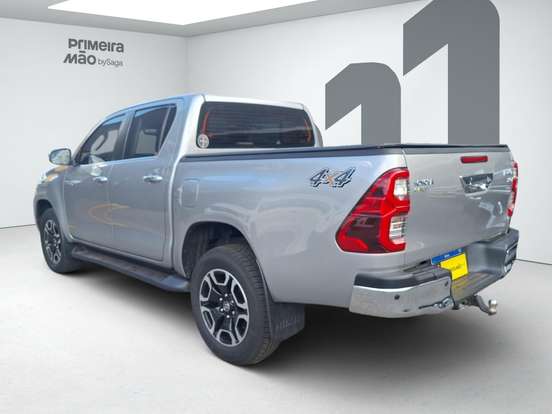 TOYOTA-HILUX-2.8 D-4D TURBO DIESEL CD SRX 4X4 AUTOMÁTICO TOYOTA-HILUX-2022