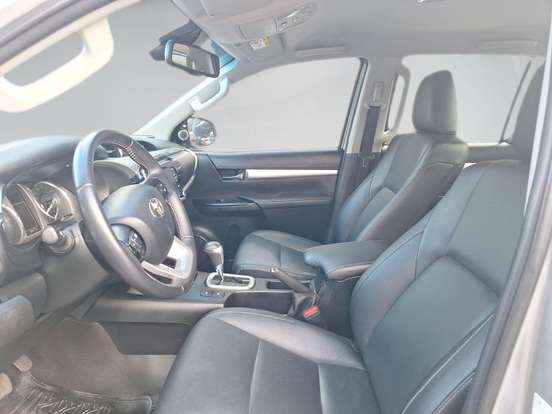 TOYOTA-HILUX-2022