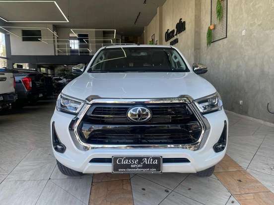 TOYOTA-HILUX-2025