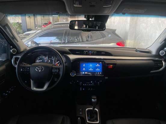 TOYOTA-HILUX-2025