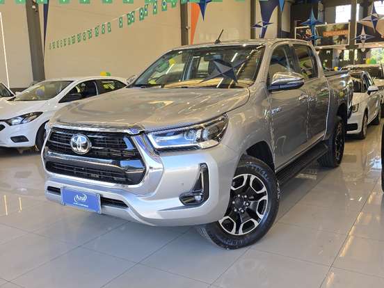 TOYOTA-HILUX-2.8 D-4D TURBO DIESEL CD SRX 4X4 AUTOMÁTICO TOYOTA-HILUX-2020