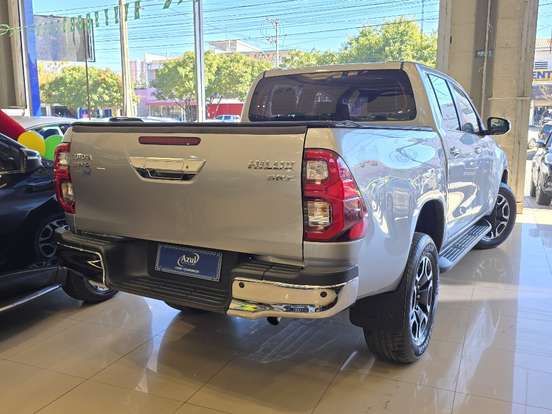 TOYOTA-HILUX-2020