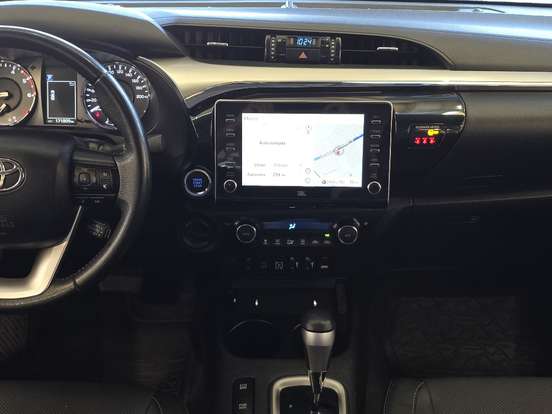 TOYOTA-HILUX-2020
